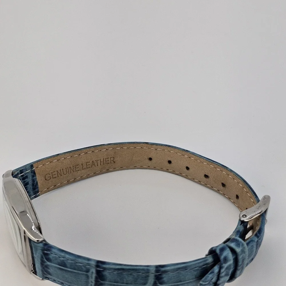 Timex‎ Women's Analog Watch 22MM Gray Dial Blue Leather Bands New Battery